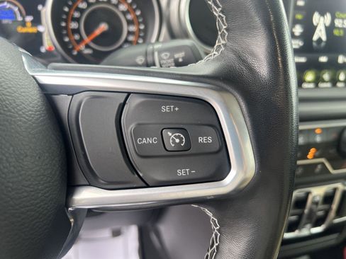 Used 2021 Jeep Gladiator Overland image 20
