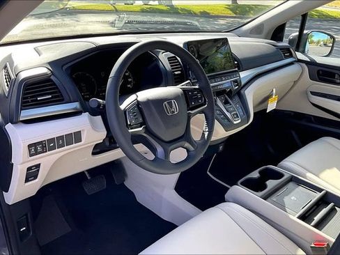 New 2026 Honda Odyssey EX-L image 6