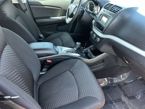 Used 2014 Dodge Journey American Value Package FWD image 12