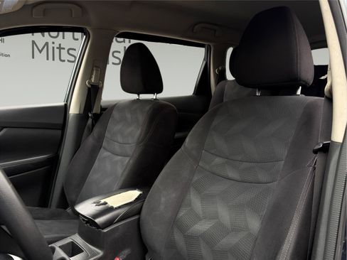 Used 2014 Nissan Rogue SV image 10