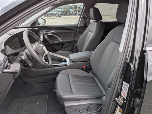 New 2025 Audi Q5 Premium image 12