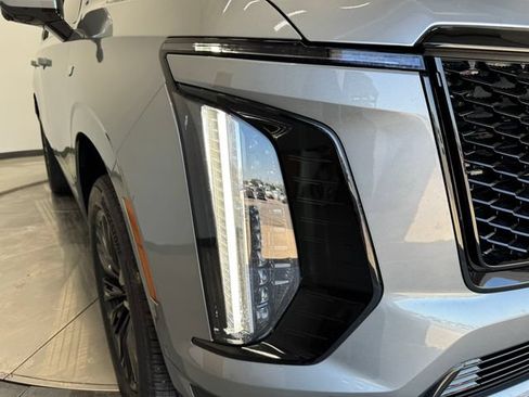 Used 2025 Cadillac Escalade Sport w/ LPO, ONYX Package AWD/4WD image 34