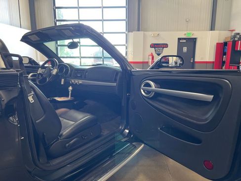 Used 2003 Chevrolet SSR w/ Preferred Equipment Group image 97
