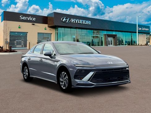 New 2026 Hyundai Sonata Blue FWD image 11