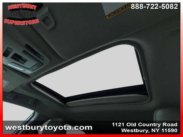 Used 2021 Toyota Sienna XLE FWD image 35