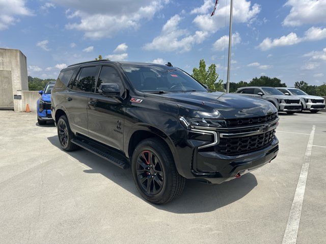 Used 2022 Chevrolet Tahoe Z71 w/ Luxury Package AWD/4WD image 4