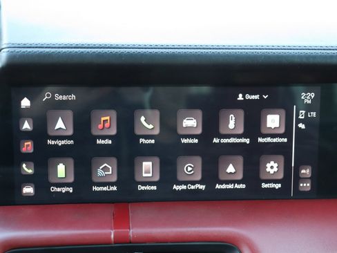 Used 2023 Porsche Taycan image 36