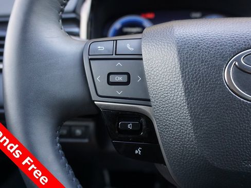 Used 2025 Toyota Camry XSE image 4