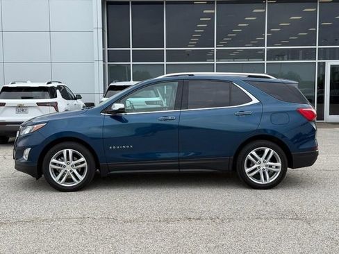 Used 2020 Chevrolet Equinox Premier FWD image 2