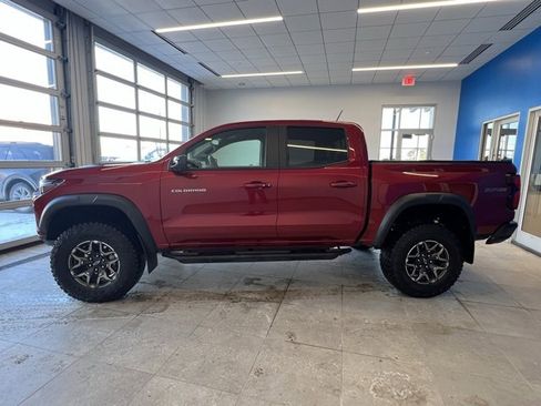 Used 2025 Chevrolet Colorado ZR2 w/ Technology Package image 8