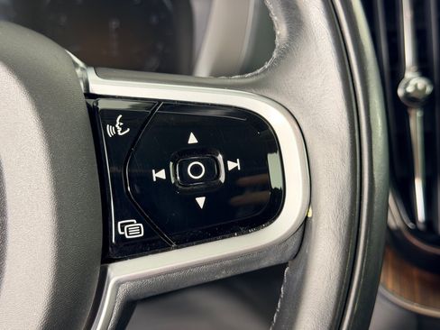 Used 2019 Volvo XC60 T5 Inscription w/ Protection Package AWD/4WD image 23