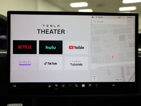 Used 2022 Tesla Model S Plaid AWD/4WD image 64