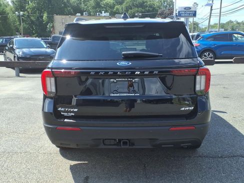 Certified 2026 Ford Explorer Active AWD/4WD image 5