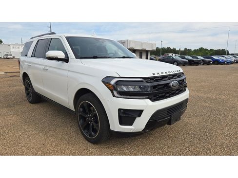 Used 2024 Ford Expedition Limited RWD image 6