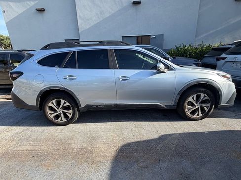 Used 2020 Subaru Outback Limited AWD/4WD image 7