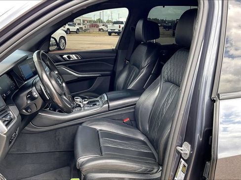 Used 2019 BMW X5 xDrive50i w/ M Sport Package AWD/4WD image 18