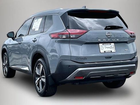 Used 2023 Nissan Rogue SL w/ SL Premium Package FWD image 4