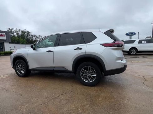 Used 2024 Nissan Rogue S AWD/4WD image 4