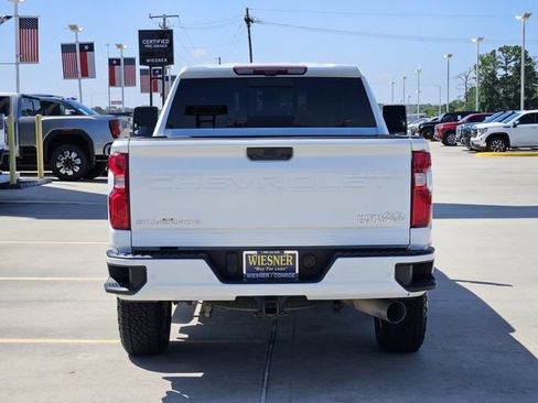 Used 2024 Chevrolet Silverado 2500 High Country w/ Technology Package AWD/4WD image 6