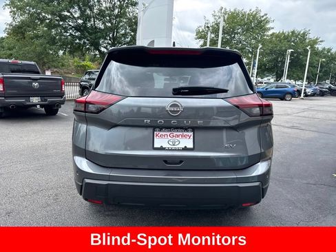 Used 2024 Nissan Rogue SV FWD image 6