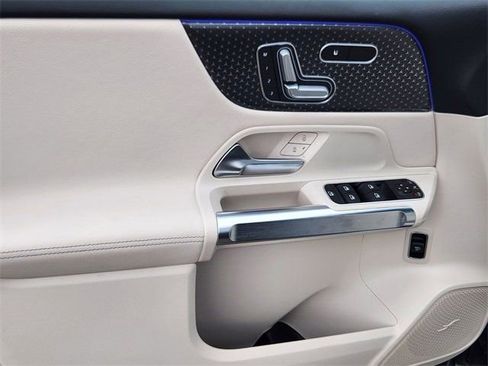 Certified 2026 Mercedes-Benz GLB 250 4MATIC image 10