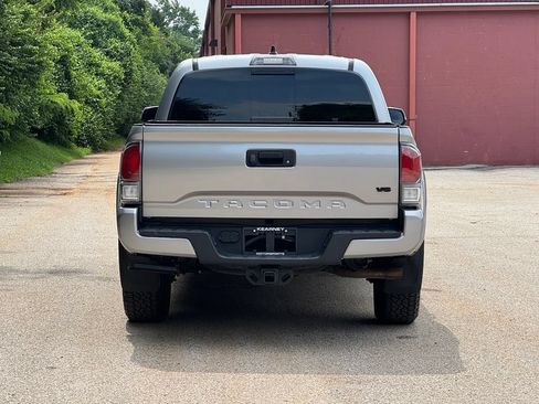 Used 2021 Toyota Tacoma TRD Sport AWD/4WD image 6