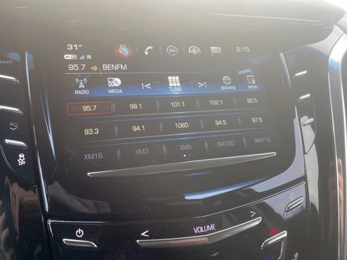 Used 2019 Cadillac Escalade Luxury image 6