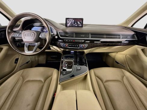Used 2019 Audi Q7 3.0T Premium Plus w/ Premium Plus Package AWD/4WD image 9