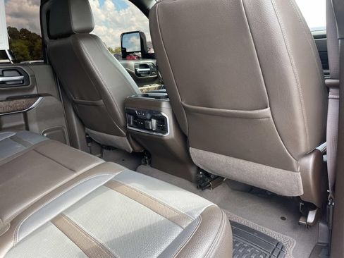 Used 2022 GMC Sierra 2500 Denali AWD/4WD image 32