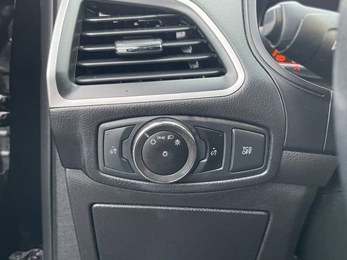 Used 2023 Ford Edge SEL image 21