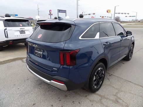 New 2026 Kia Sorento S image 6