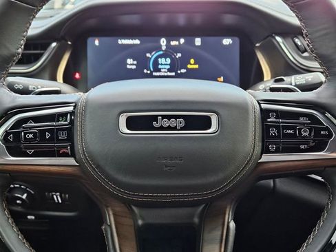 Used 2025 Jeep Grand Cherokee Summit w/ Adv Protech Group IV image 15