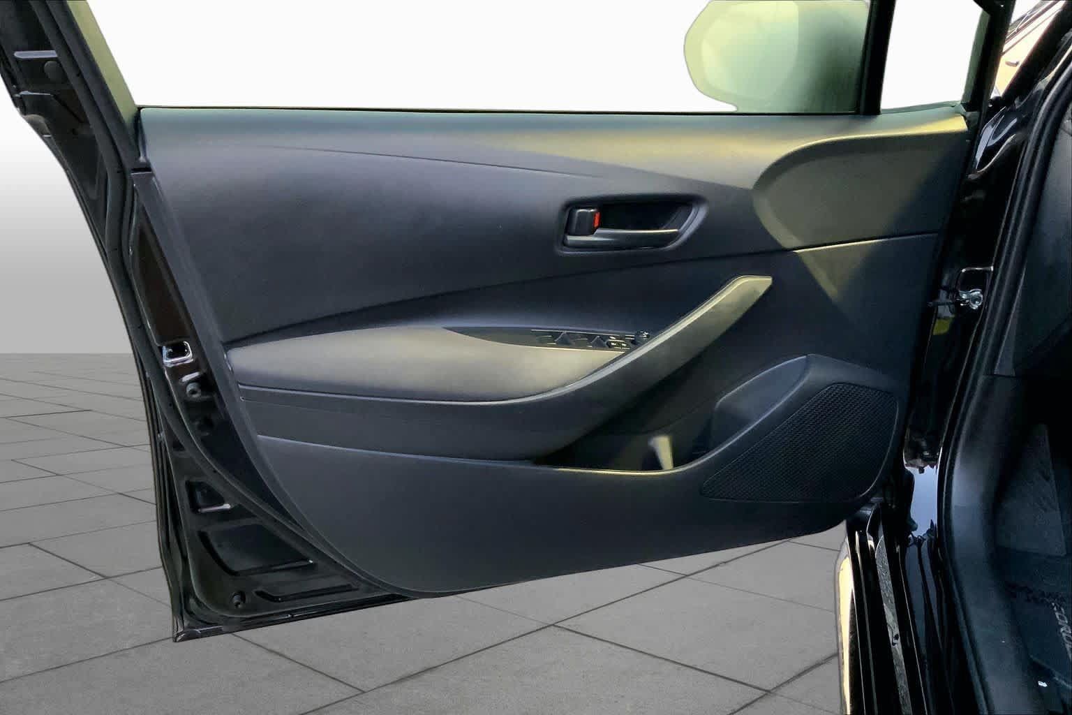Used 2024 Toyota Corolla LE FWD image 19
