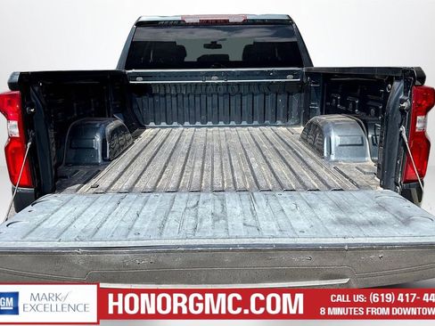 Used 2019 Chevrolet Silverado 1500 Custom Trail Boss w/ Custom Convenience Package AWD/4WD image 7