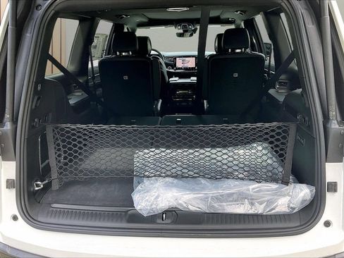 New 2026 Jeep Grand Wagoneer 4WD image 28