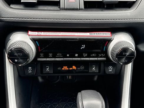 Certified 2025 Toyota RAV4 XLE w/ Convenience Package AWD/4WD image 31