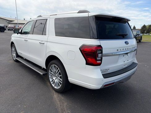 Used 2024 Ford Expedition Max Platinum AWD/4WD image 3