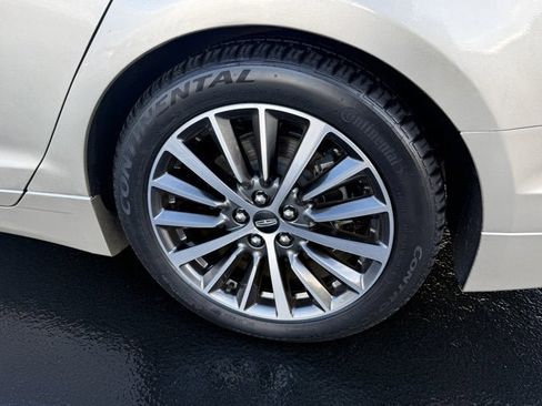 Used 2017 Lincoln MKZ Select w/ Technology Package image 7