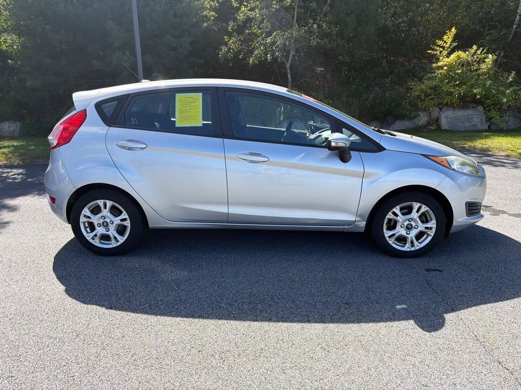 Used 2016 Ford Fiesta SE w/ Cold Weather Package FWD image 4