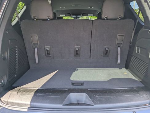 Used 2024 Chevrolet Tahoe LT RWD image 10