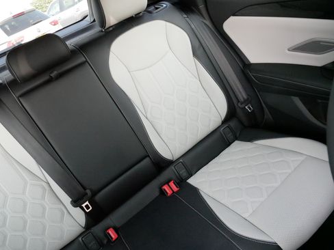 Certified 2025 Volkswagen Tiguan SEL R-Line AWD/4WD image 14