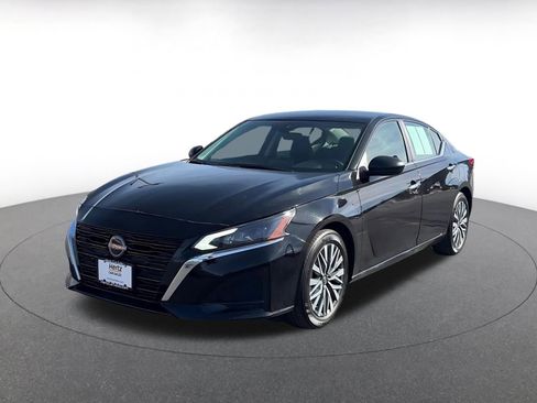 Used 2025 Nissan Altima 2.5 SV image 7