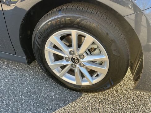 Used 2025 Toyota Camry LE image 29