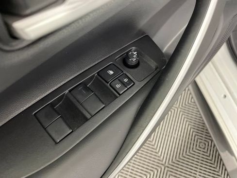 Used 2022 Toyota Corolla SE FWD image 30