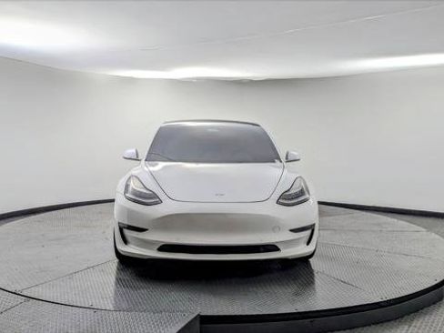 Used 2019 Tesla Model 3 Long Range image 11