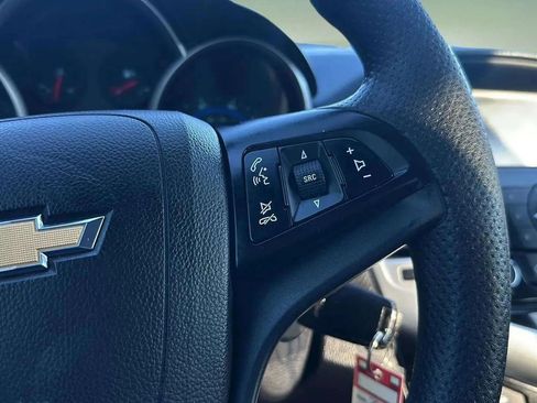Used 2016 Chevrolet Cruze LT w/ Technology Package image 28