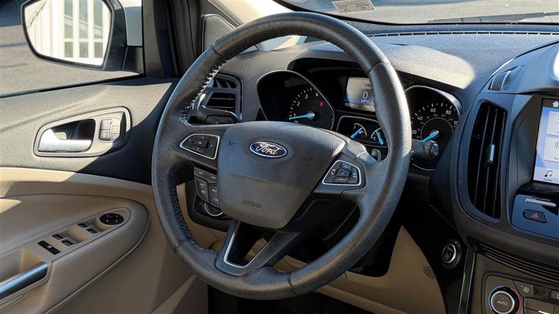 Used 2017 Ford Escape Titanium AWD/4WD image 29