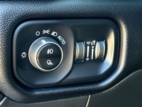 Used 2024 RAM 2500 Laramie AWD/4WD image 23