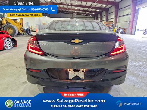 Used 2017 Chevrolet Volt LT w/ Comfort Package image 8