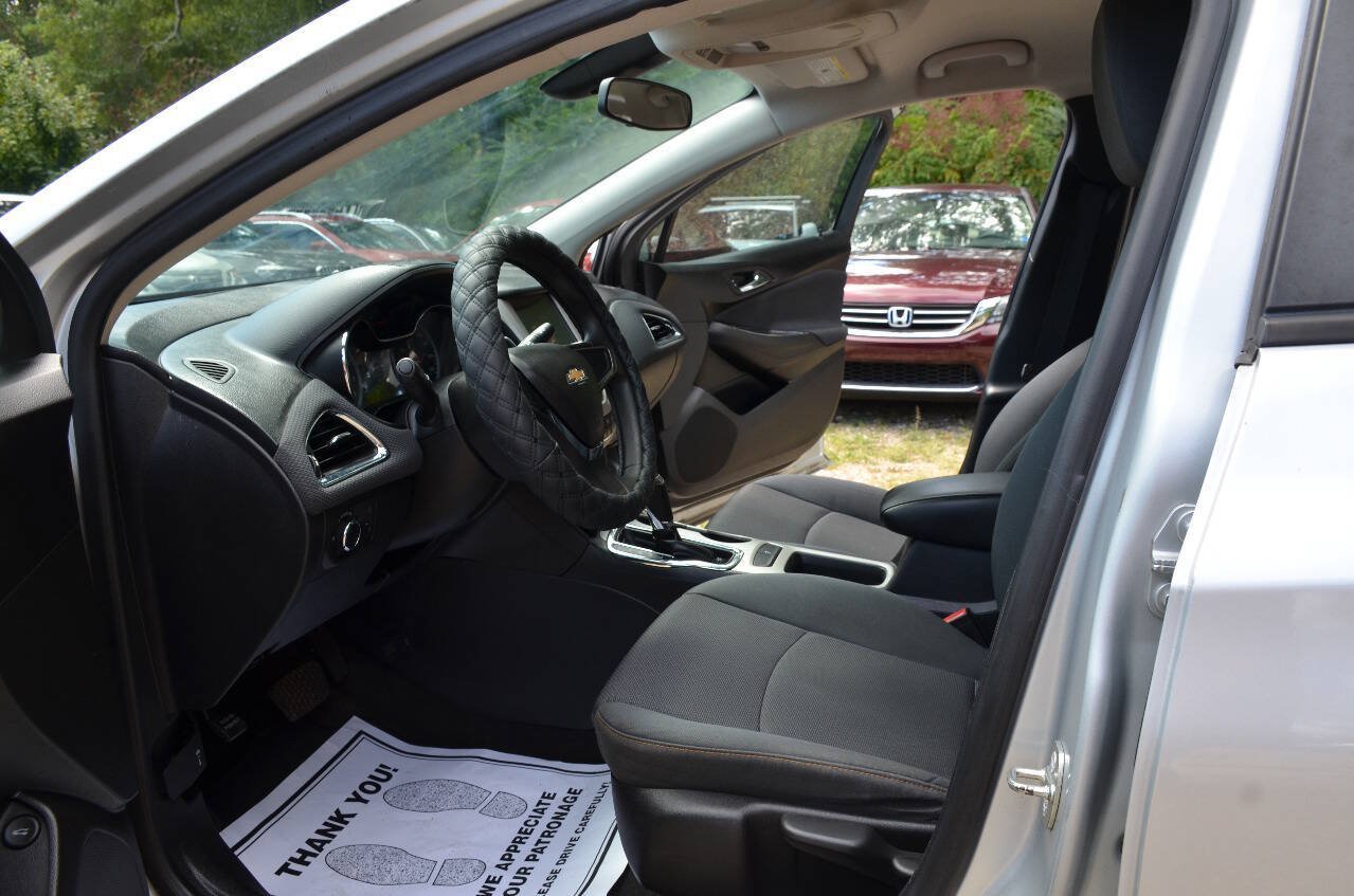Used 2018 Chevrolet Cruze LS FWD image 14